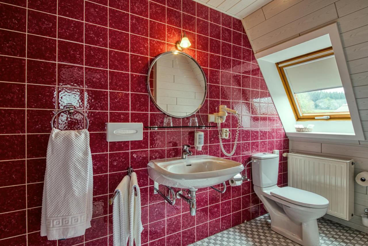 Hotel Haus Tiefenbach Büllingen Exterior foto